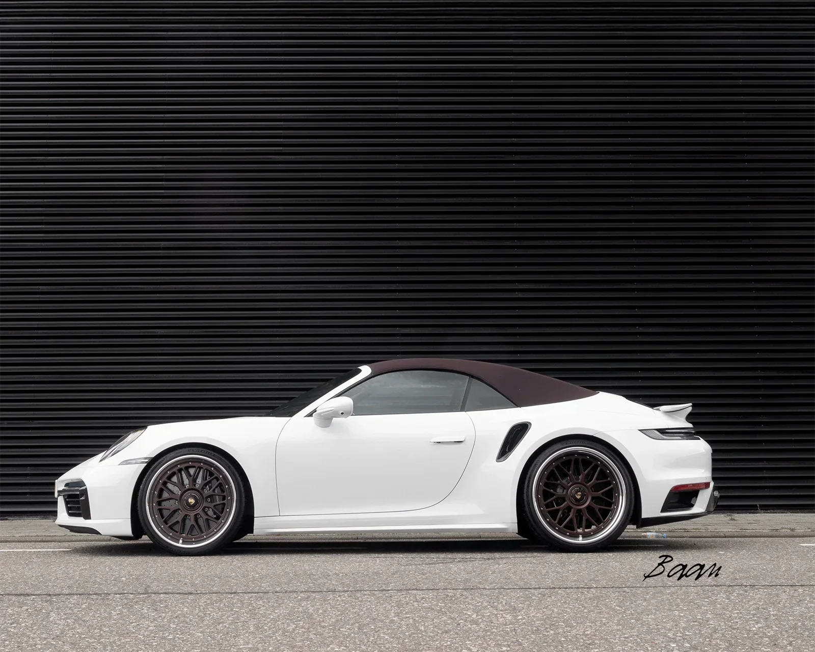 Porsche 992 Turbo S Cabriolet on Vossen GEN-03 Wheels (21/22 Fitment)
