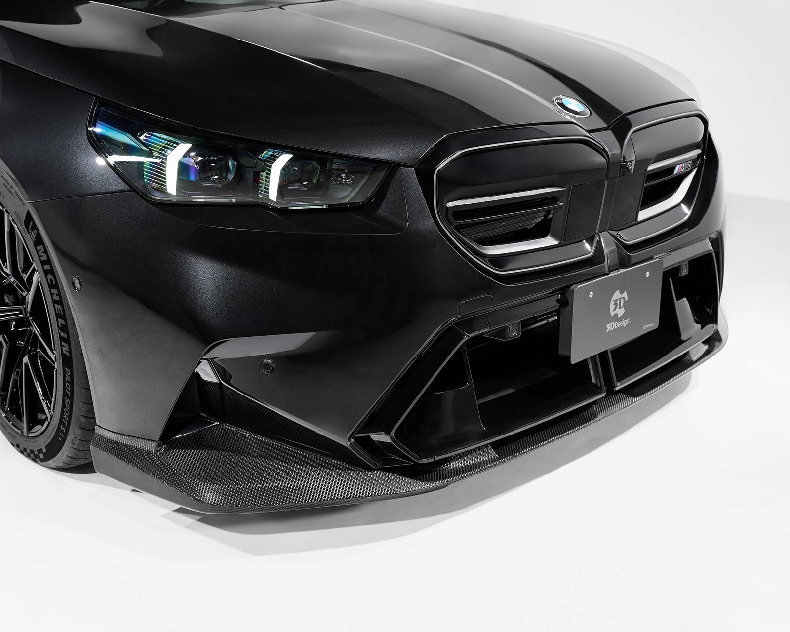 3DDesign front spoiler installed on BMW M5 G99