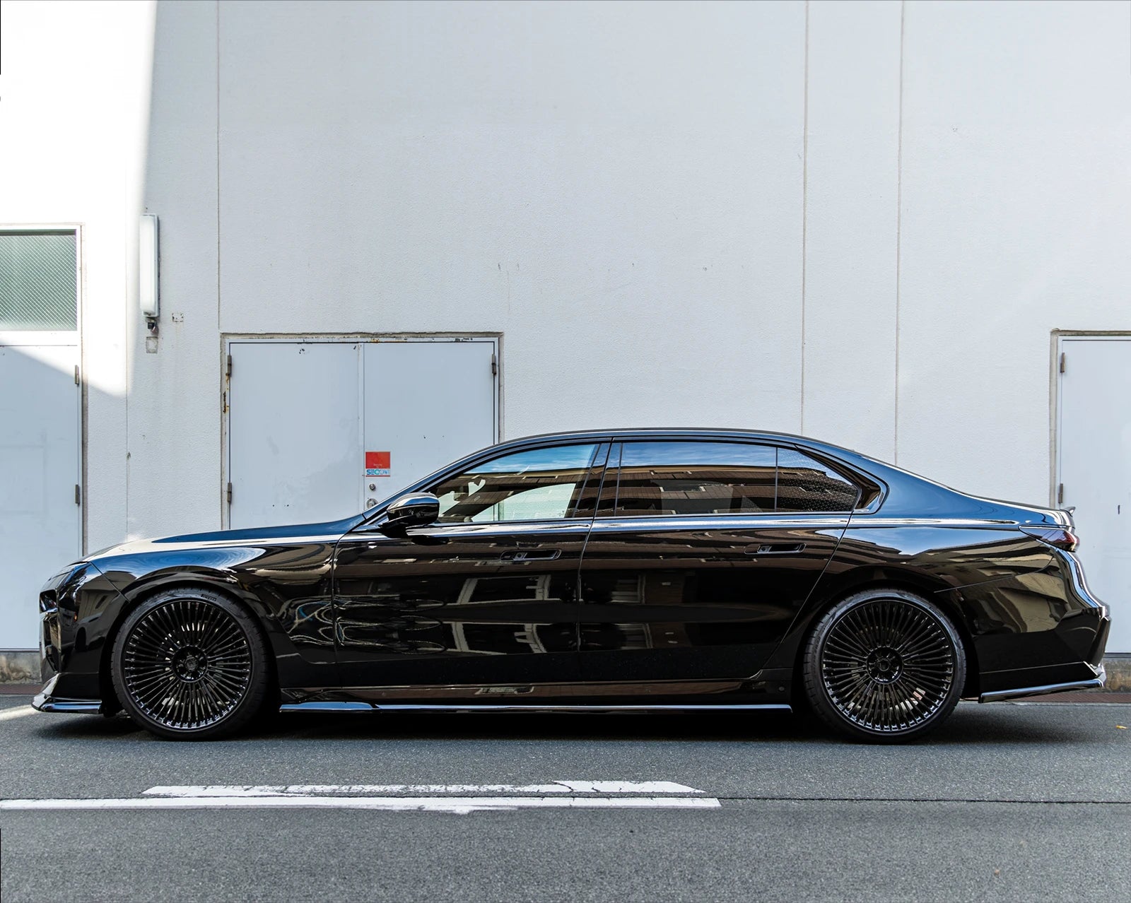 BMW G70 lowered 740i BC forged MKP45 lowered 22 inch