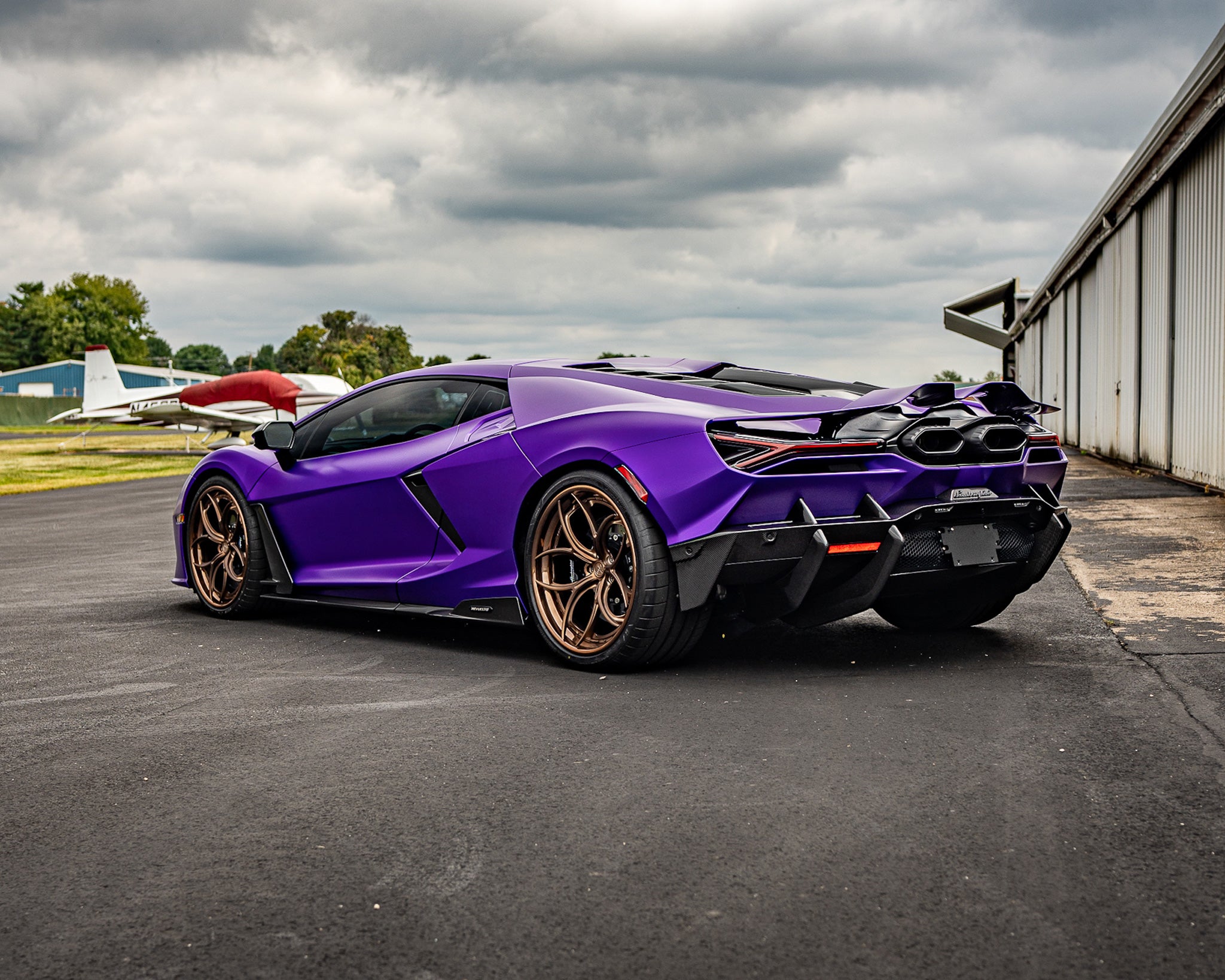 Lamborghini revuelto bronze wheels