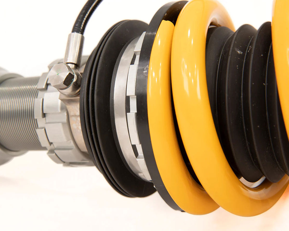 Ohlins TTX suspension Porsche 992 GT3 with OE lift