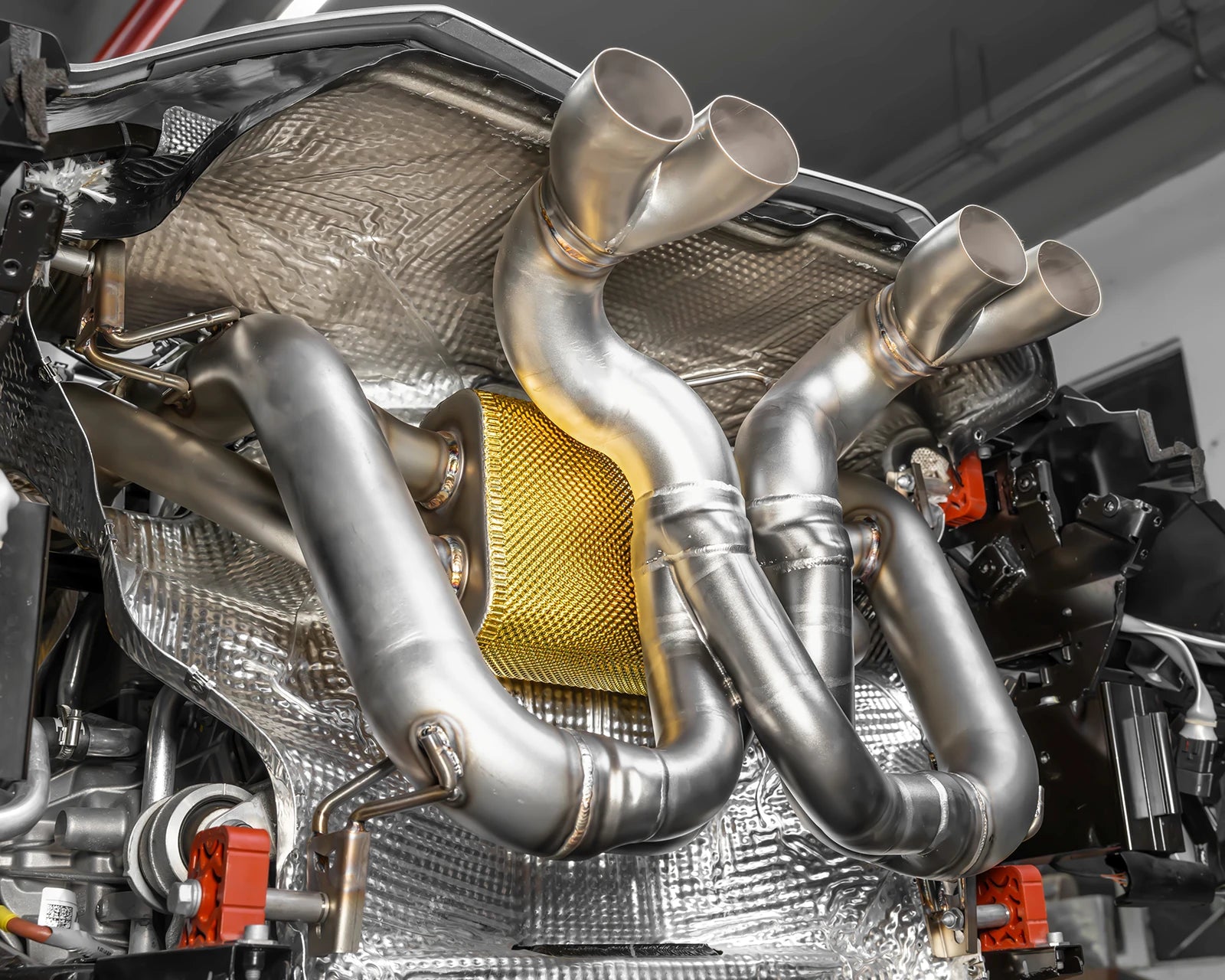 lamborghini revuelto exhaust muffler, made by IPE Innotech Performance exhaust