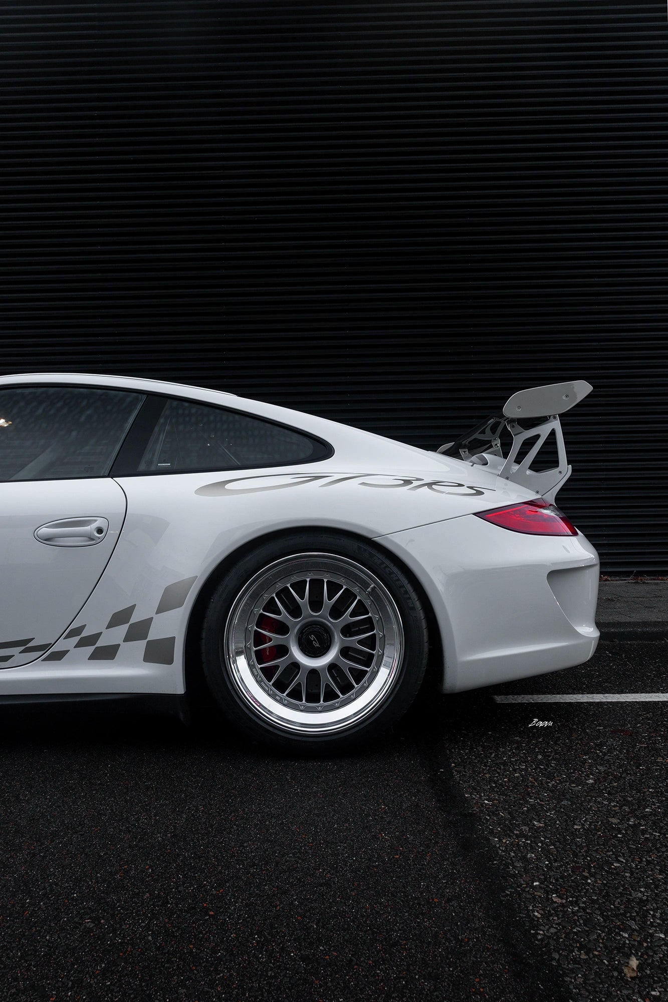 Comparison between BBS E88 and BBS E07 forged wheels for Porsche 997.2 GT3 RS models — lightweight racing design by BaanVelgen.
