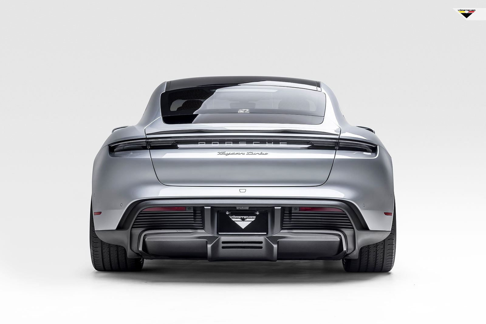 gunther werks carbon diffuser Porsche Taycan turbo s