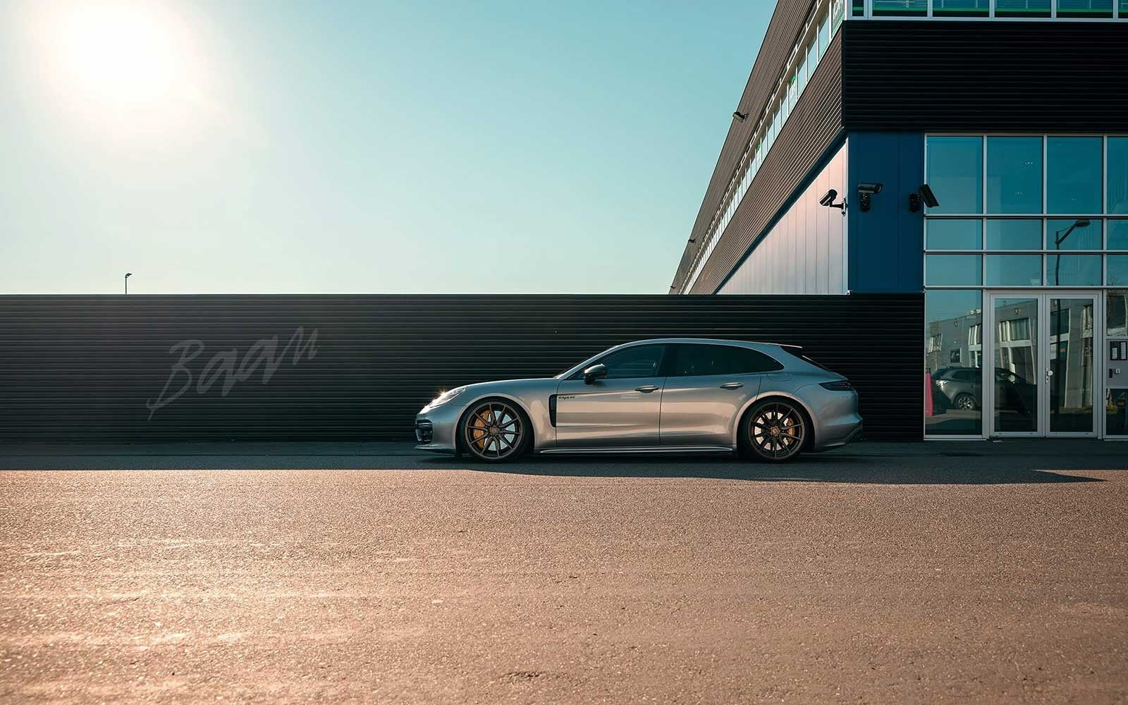 Lowered Porsche panamera 971 Sport Turismo