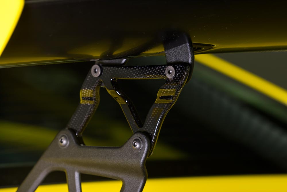 vorsteiner v cs riser extensions for porsche 981 cayman gt4 4 3