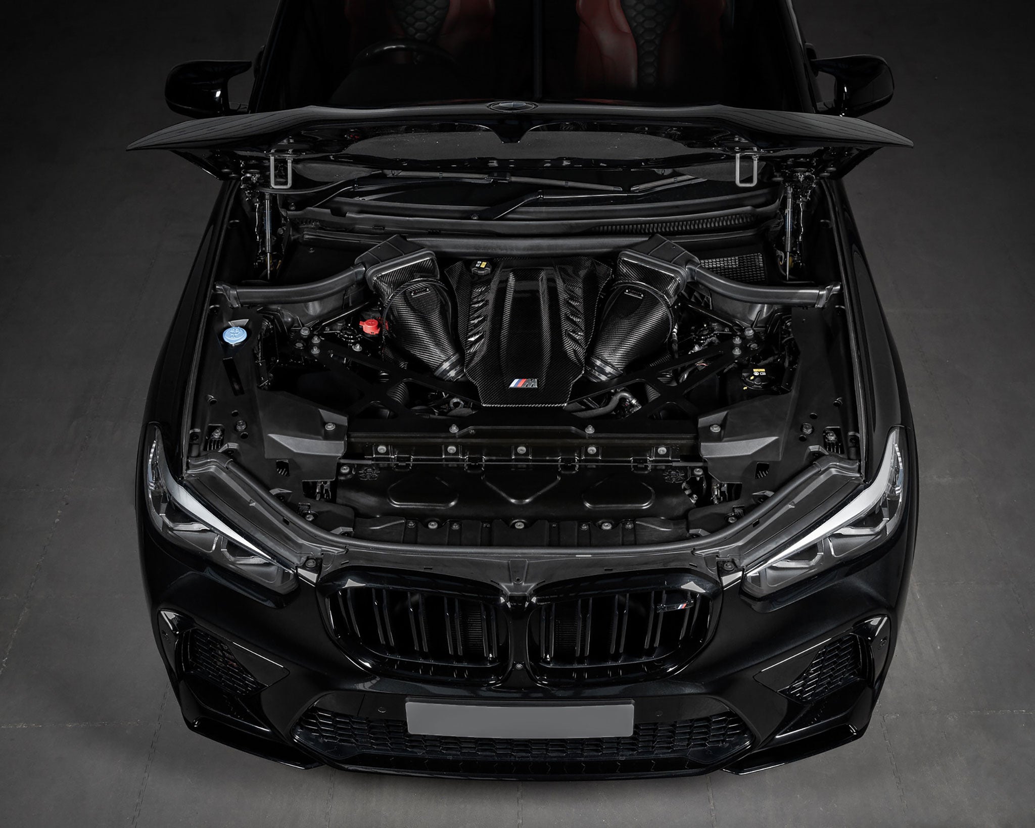BMW G09 X5 with Eventuri intake