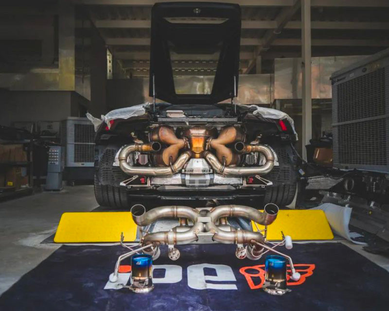 Lamborghini huracan with IPE Exhaust