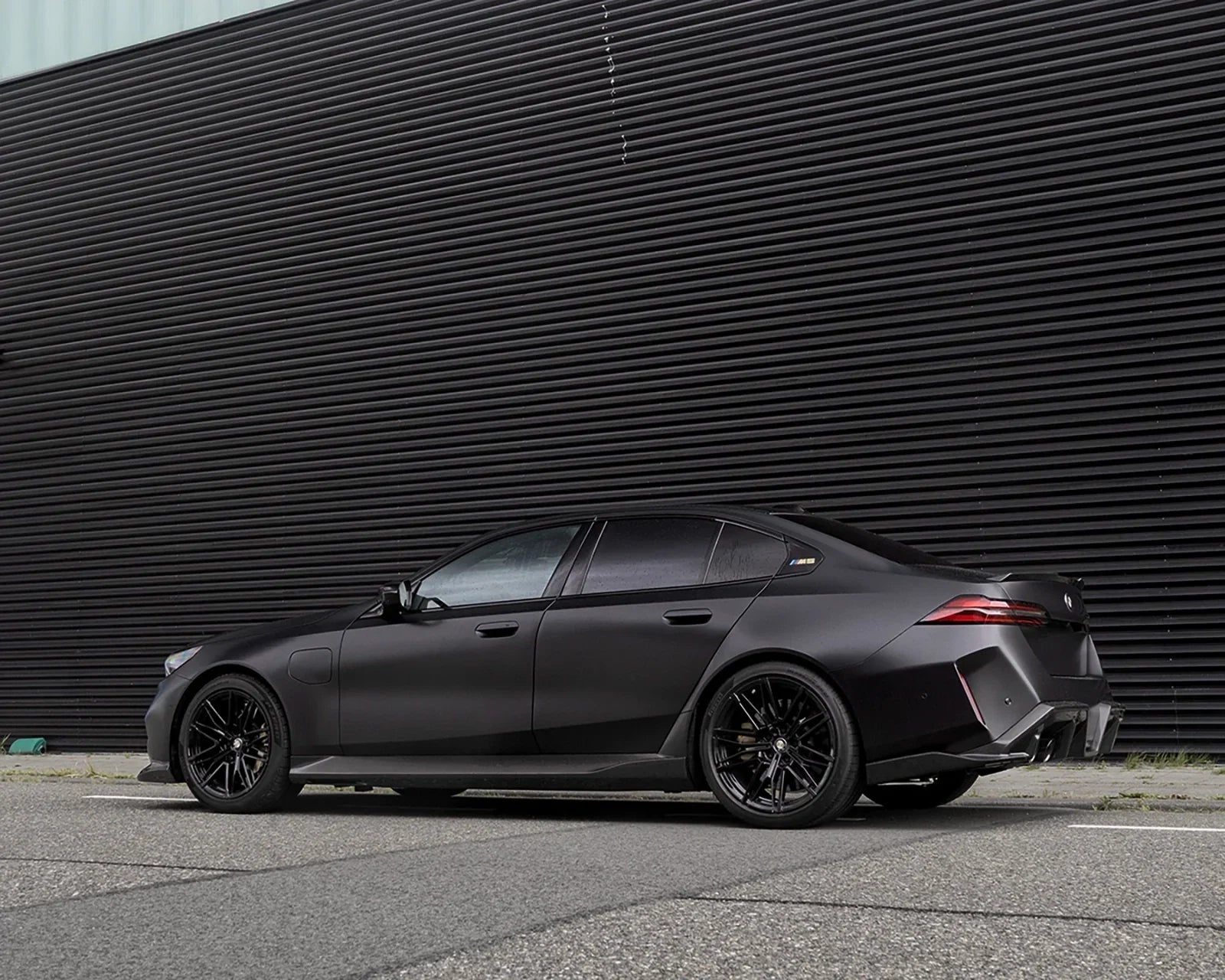 Black BMW M5 G90 with 3DDesign Carbon Aero & Akrapovič Exhaust