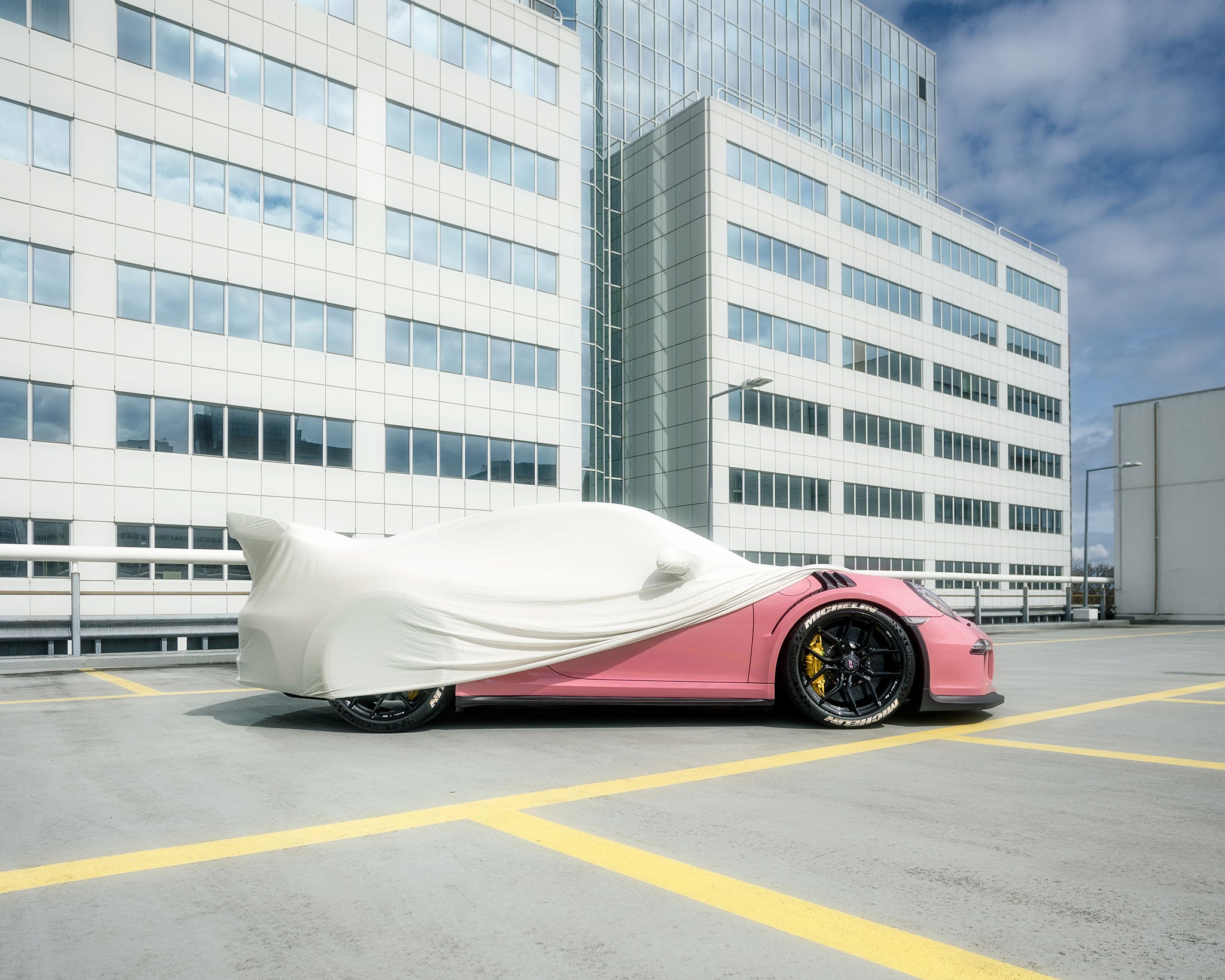 Pink Porsche 991 GT3 RS in Inozetek Rosewater