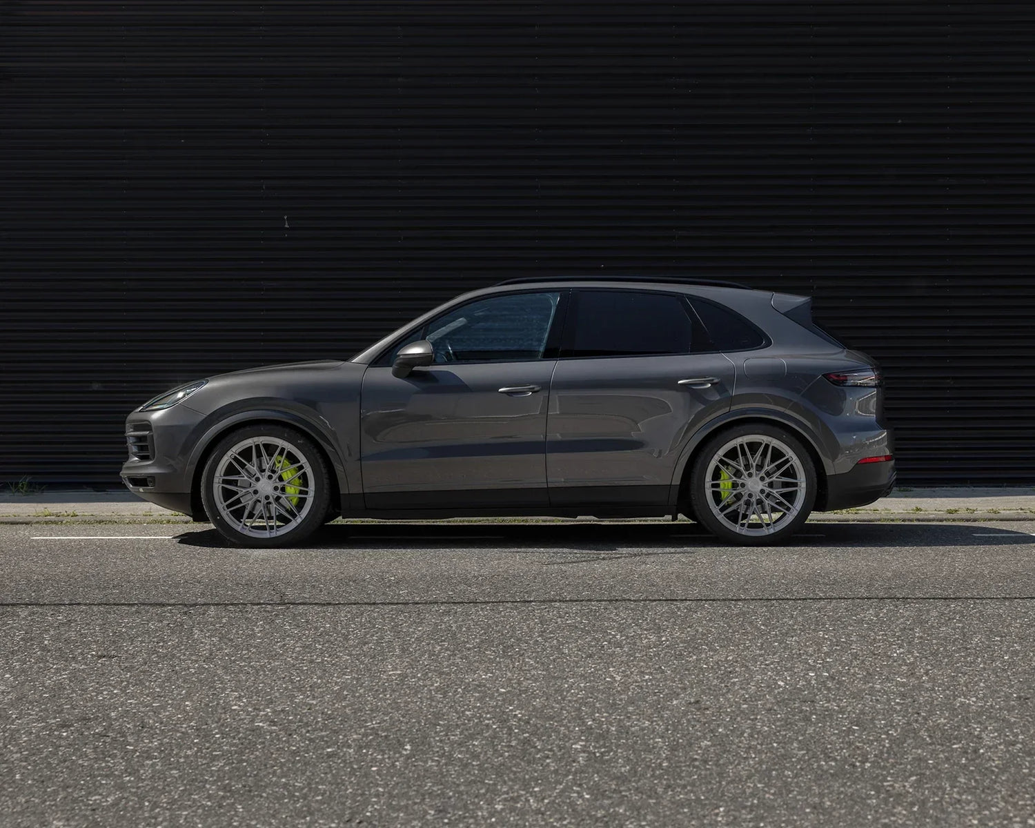 Porsche Cayenne E3 on 22 inch BC Forged EH675 Wheels