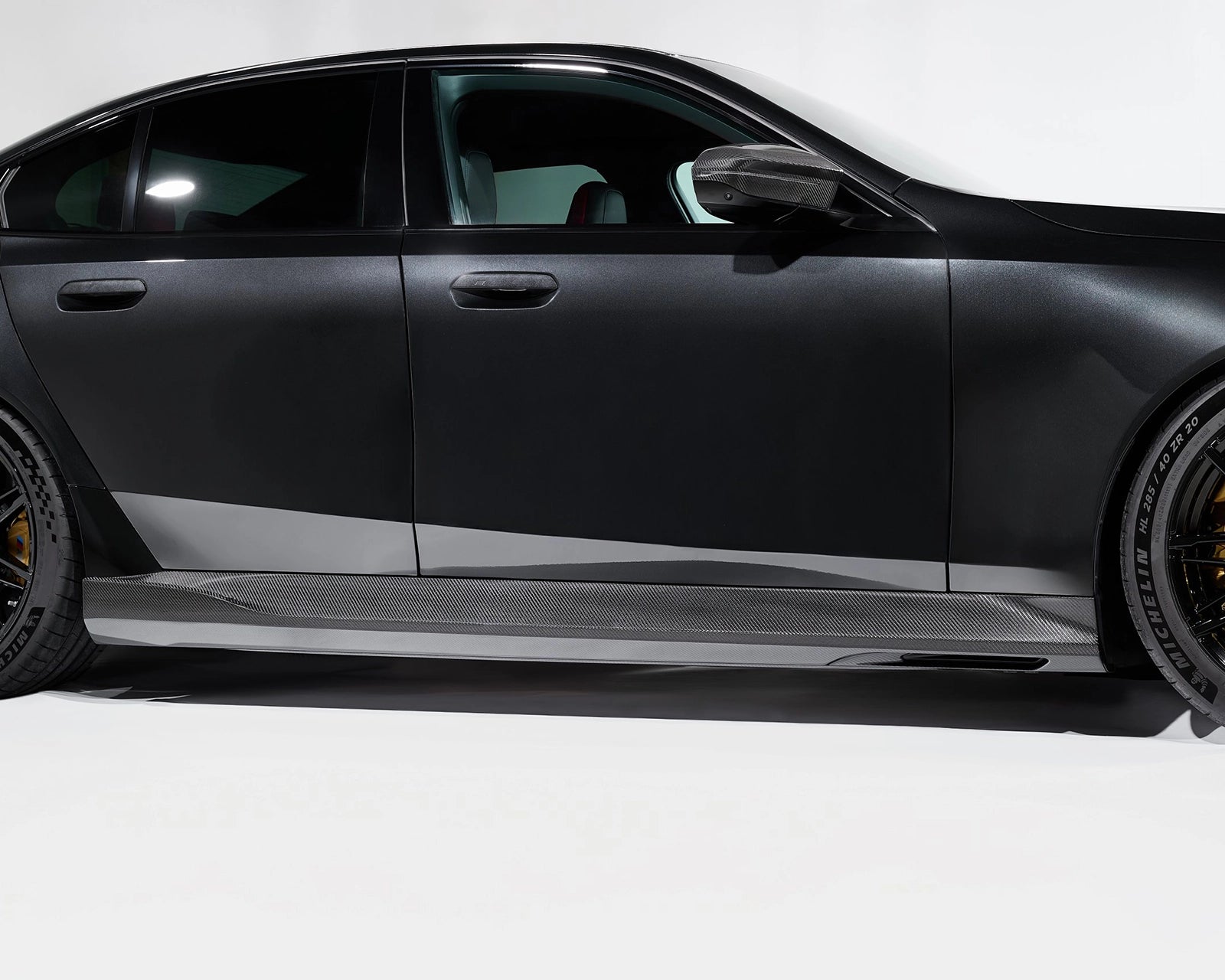 3DDesign carbon side skirts for BMW M5 G90
