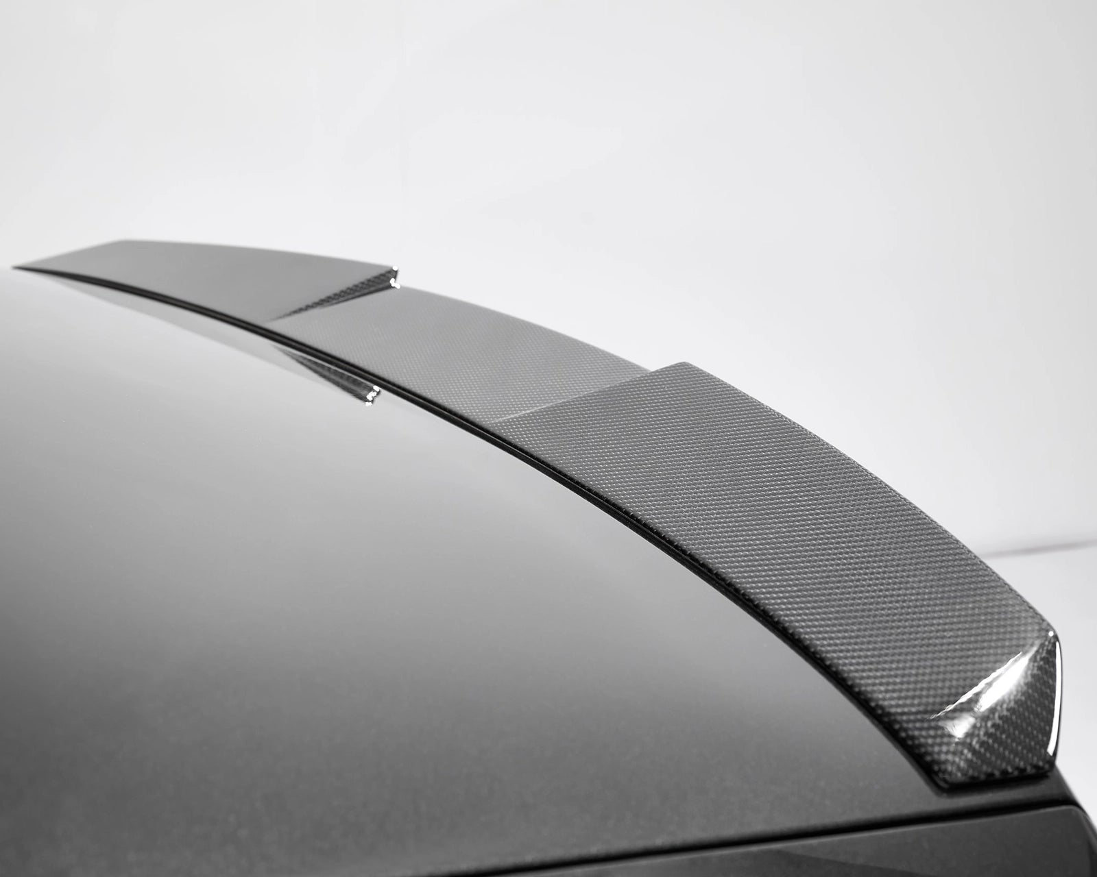 3DDesign carbon trunk spoiler for BMW M5 G90
