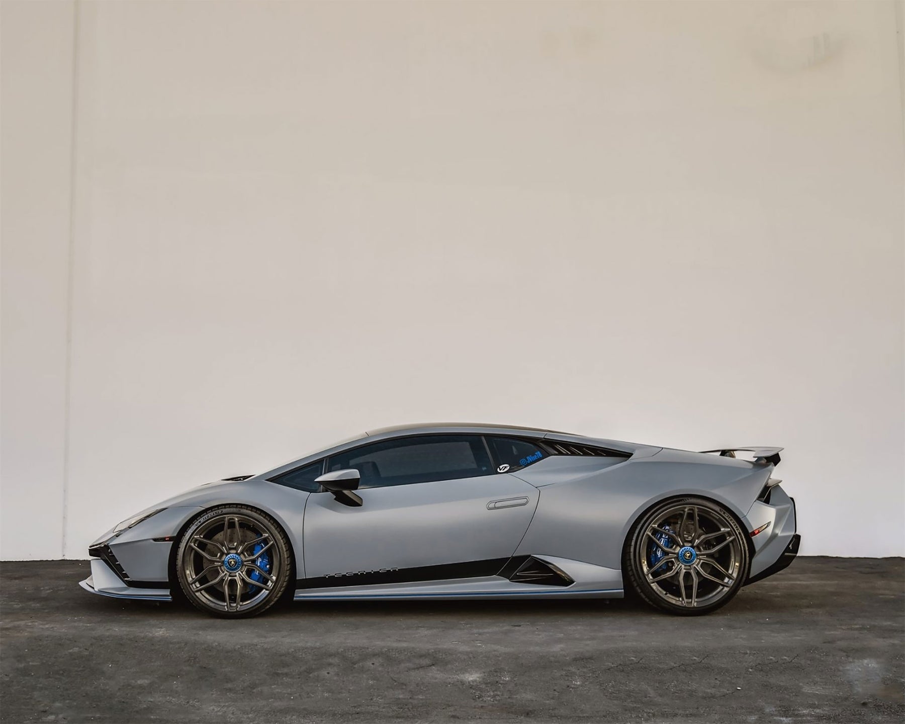 Lamborghini Huracan Tecnica – AN16 SeriesONE Monoblock lowering with novitec springs