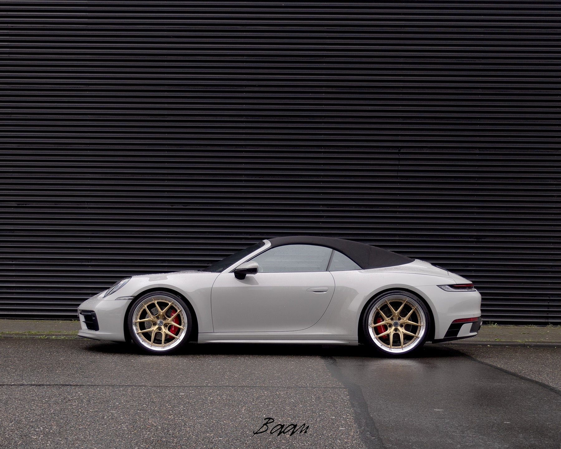 HRE S101SC 
Porsche 992 Cabriolet
Vehicle Model: 992

Finish: Frozen Polished Gold Center || Polished Clear FMR Barrel
Size: 21x9.5" || 22"x13"
Tires: Michelin Pilot Sport 4S
Tire Size: 255/30/21 || 335/25/22
IPE Full Exhaust