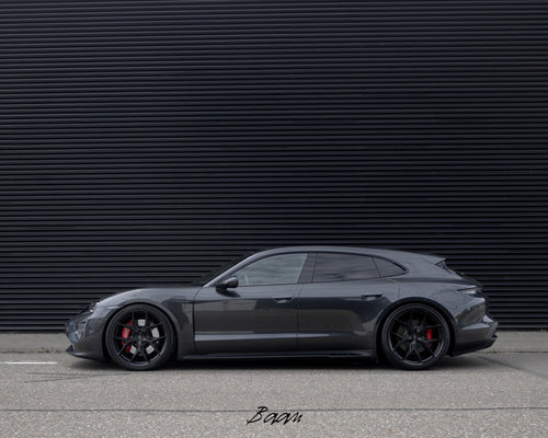 Porsche Taycan ST Vossen HF5