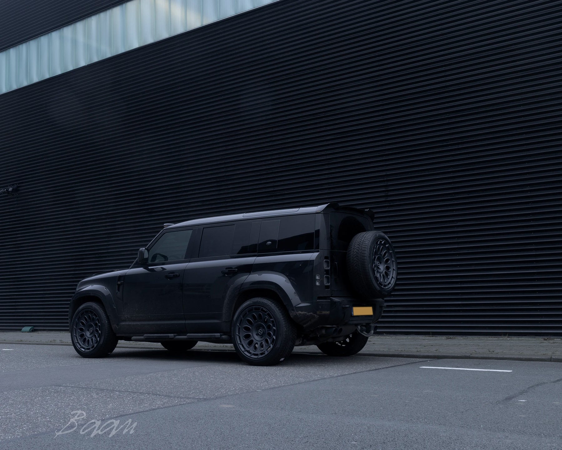 Range Rover defender V8 22 inch wheels