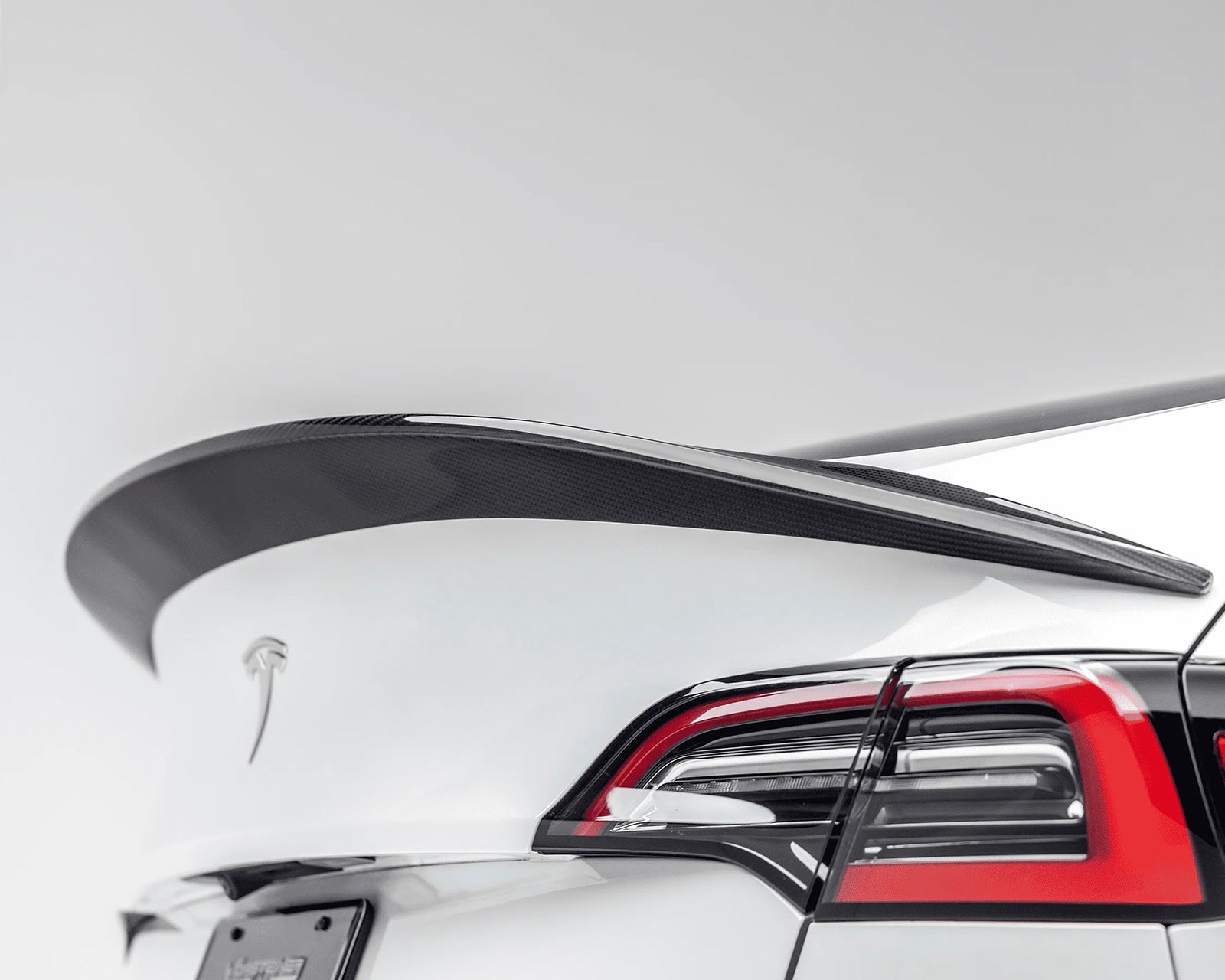 Vorsteiner Tesla Model Y extended decklid spoiler