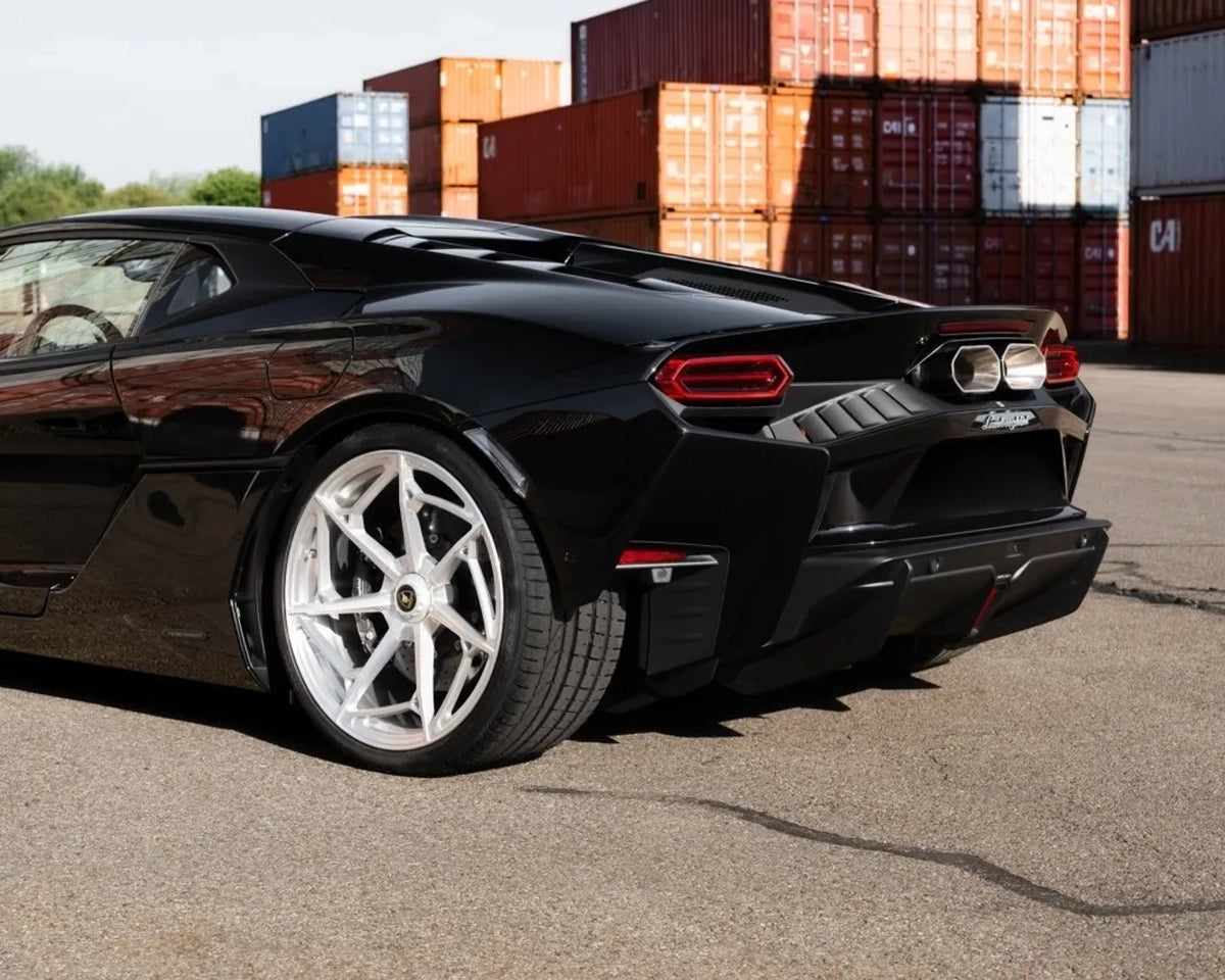  Rear detail of a black Lamborghini Temerario with NOVITEC exhaust and NL7 forged wheel