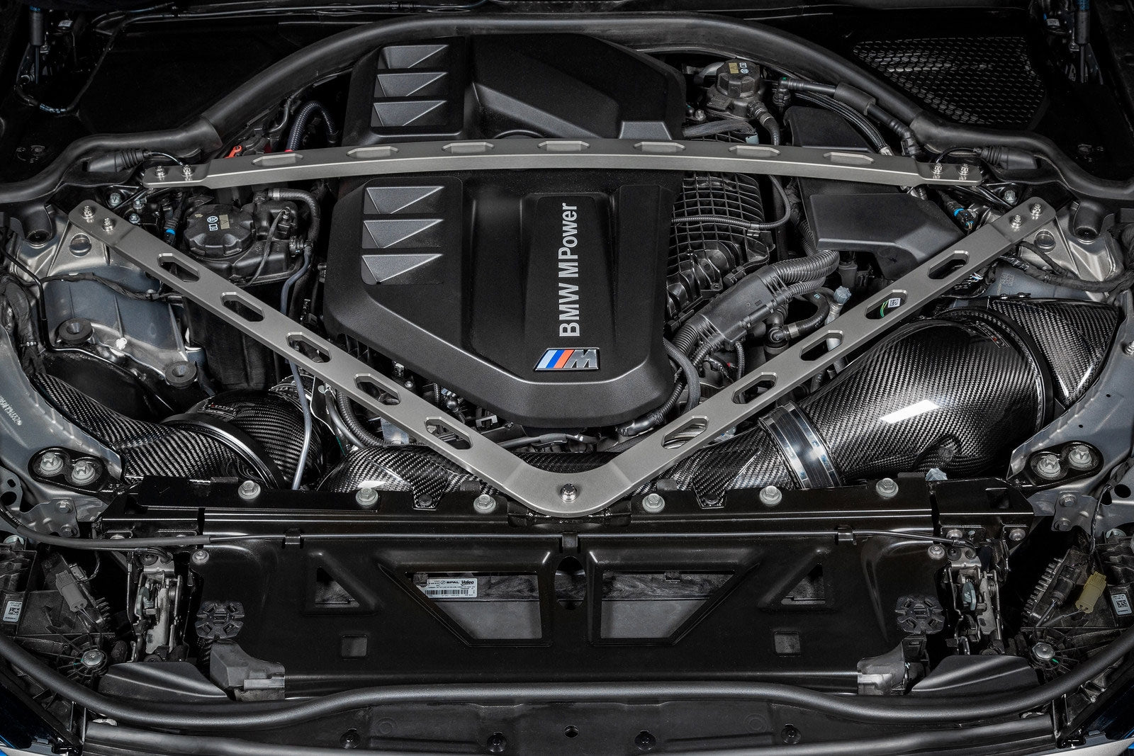 Eventuri intake BMW G80 M3 G82 m4 engine compartment