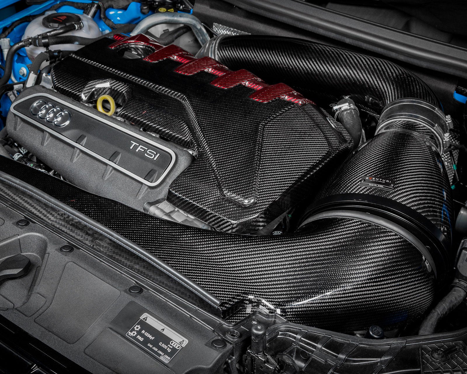Eventuri Carbon Intake Audi RS3 8Y engine bay