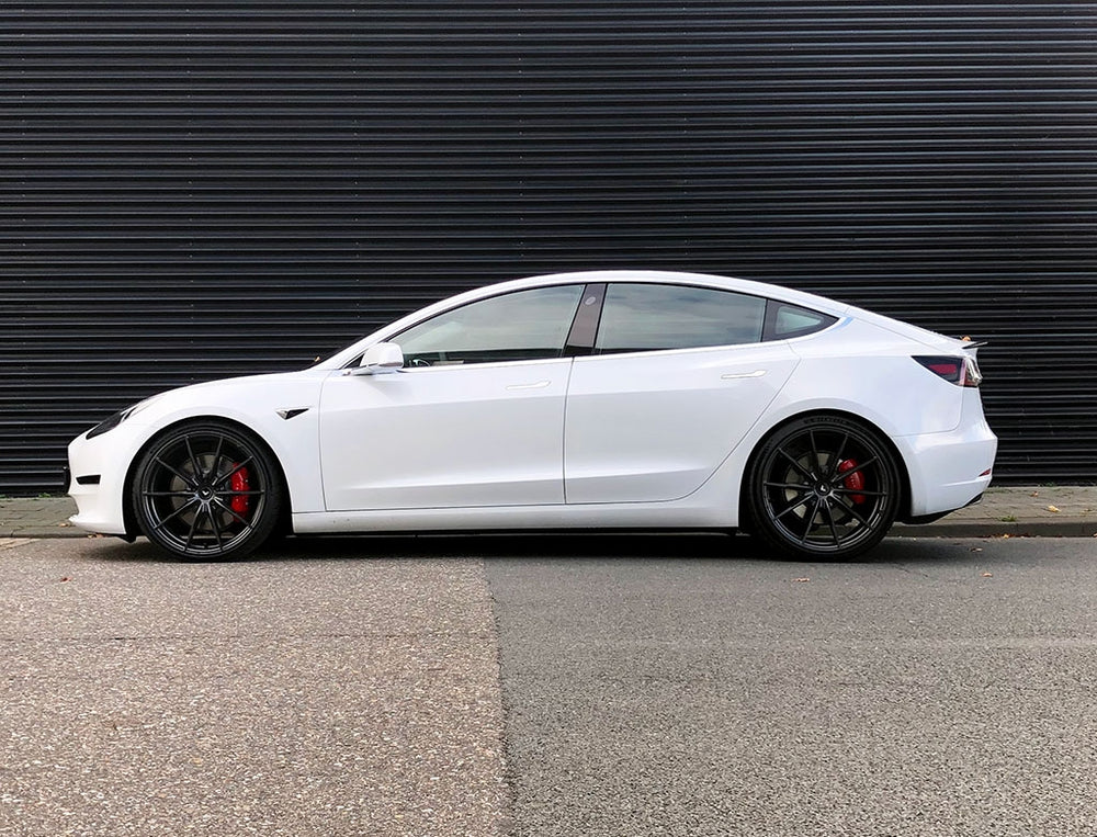 H&R lowering springs Tesla Model 3 AWD Performance Baan Velgen